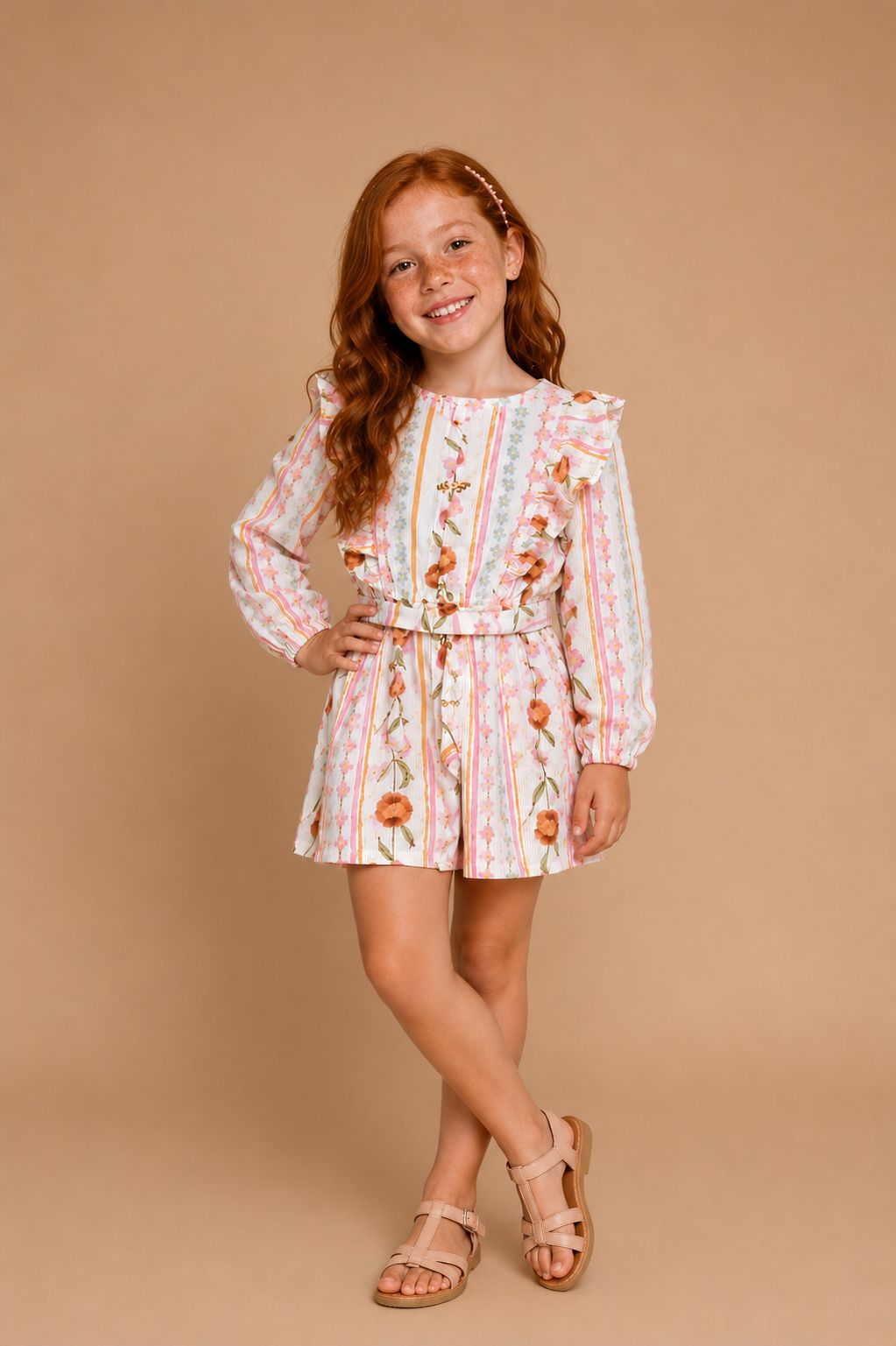 Macaquinho infantil floral com estampa exclusiva de flores e listras